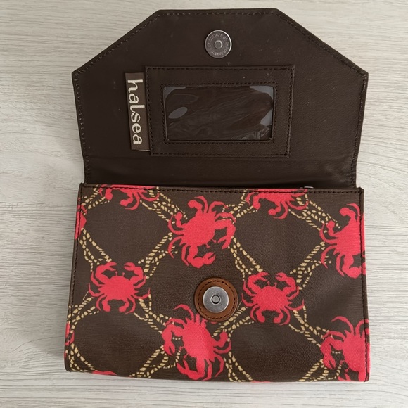 Halsea Crab Clutch EUC - Picture 3 of 4